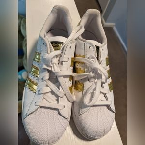 Adidas Superstar - worn once indoors